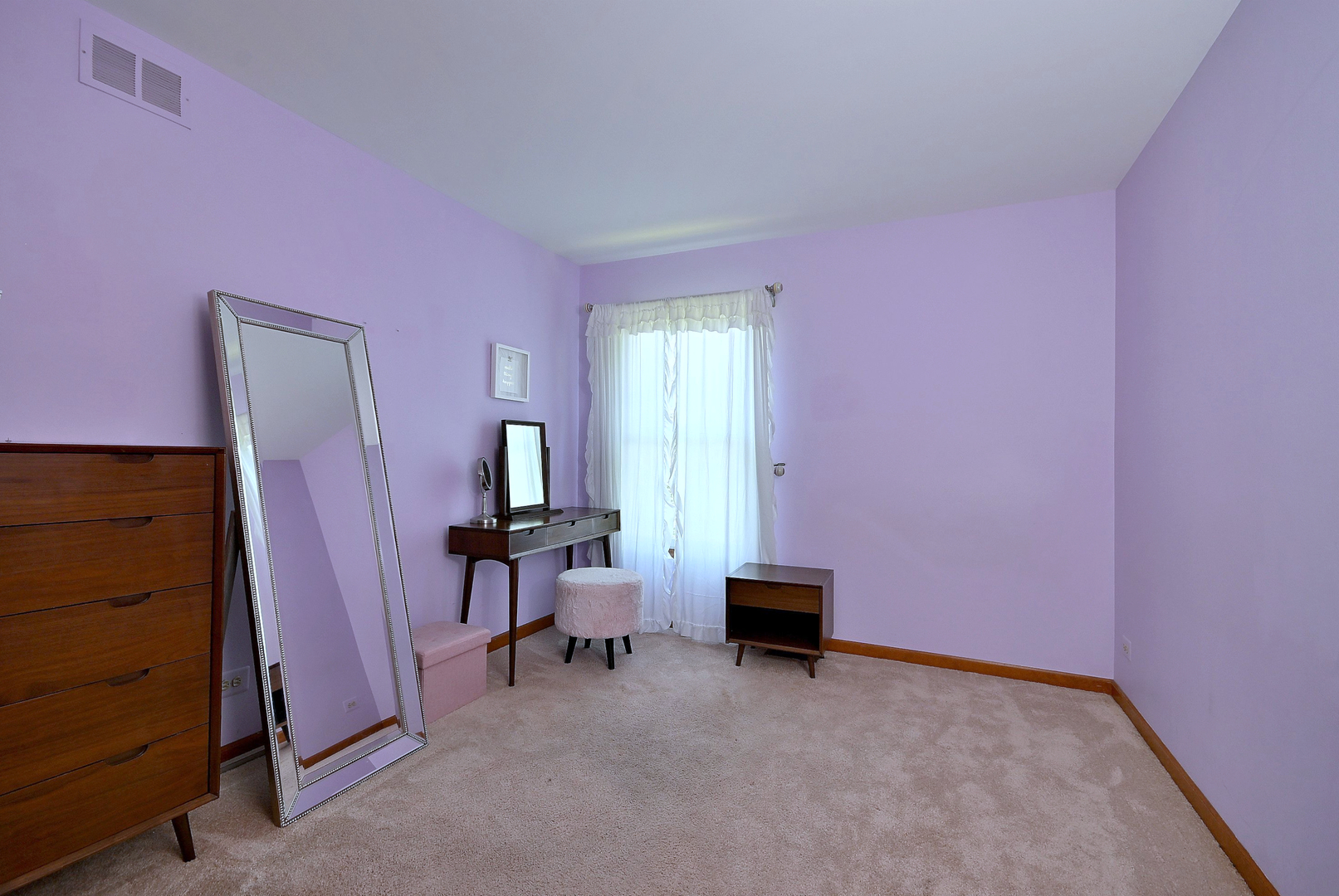 88 Jansen Lane, Vernon Hills, IL 60061