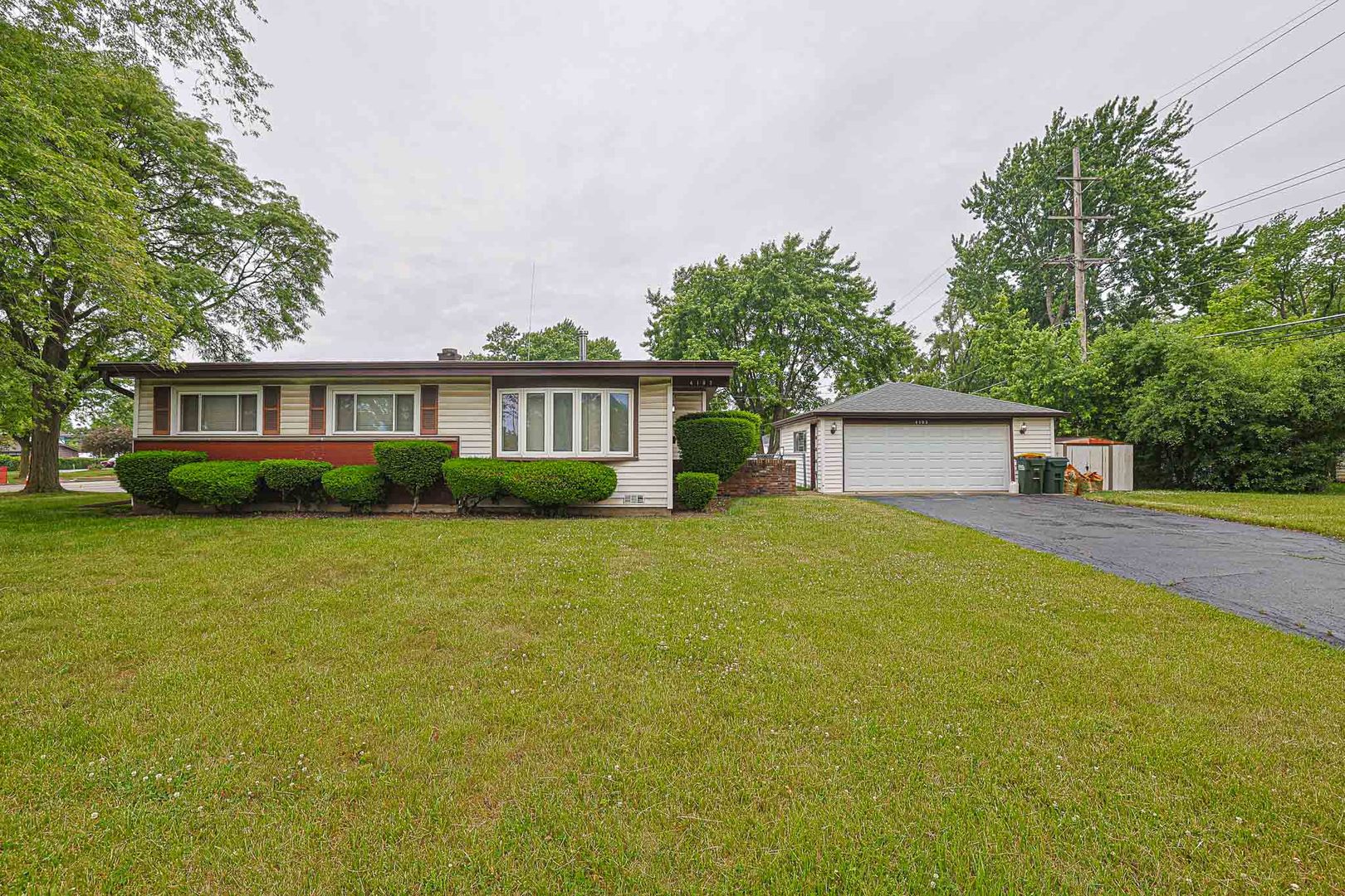 4103 Wren Lane, Rolling Meadows, IL 60008