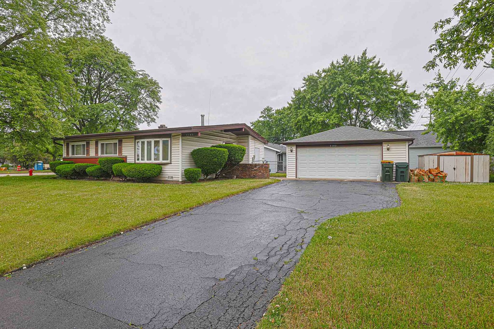 4103 Wren Lane, Rolling Meadows, IL 60008