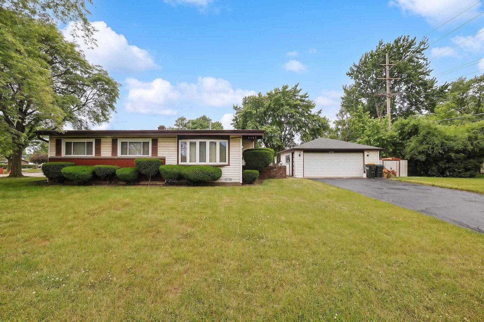 4103 Wren Lane, Rolling Meadows, IL 60008