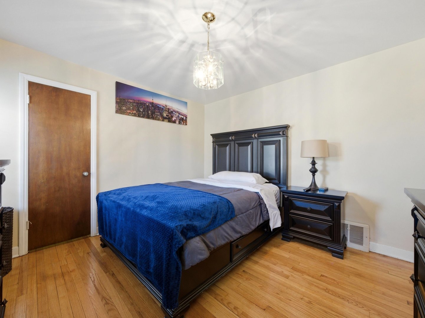 2541 S 14th Avenue, Broadview, IL 60155