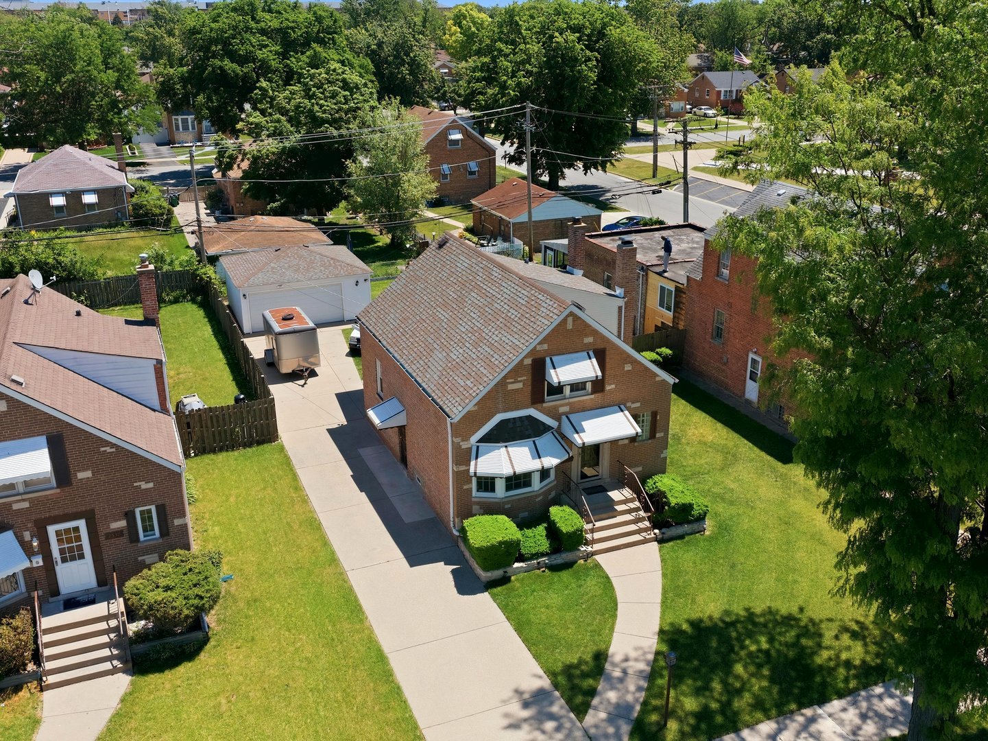 2541 S 14th Avenue, Broadview, IL 60155