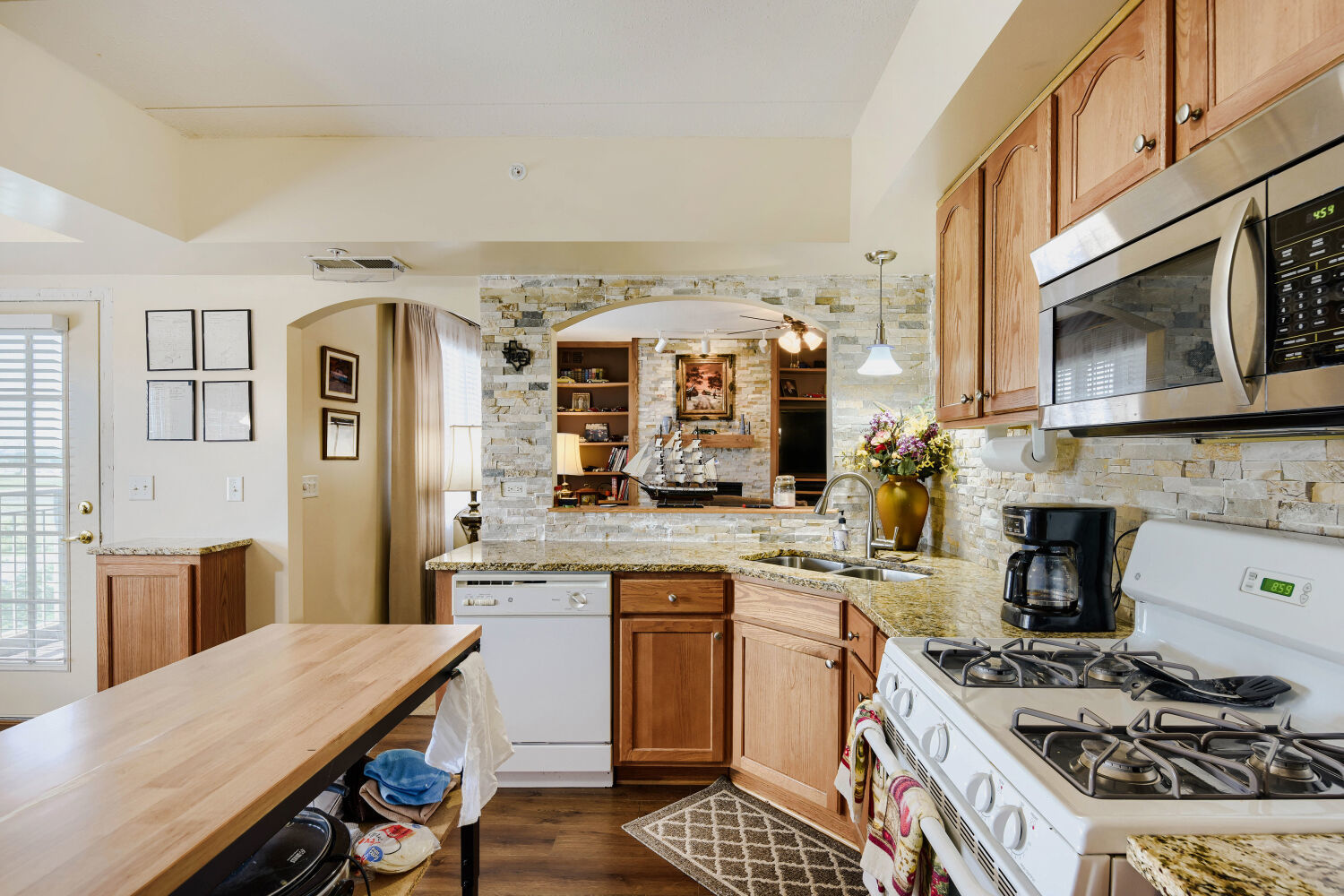 7710 Greenway Boulevard #3NW, Tinley Park, IL 60487