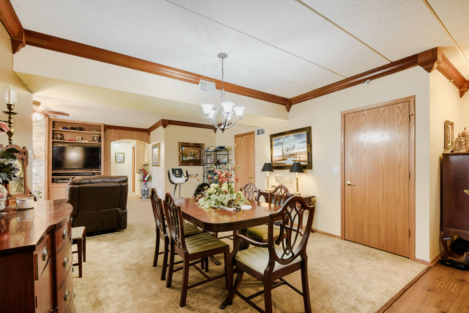 7710 Greenway Boulevard #3NW, Tinley Park, IL 60487