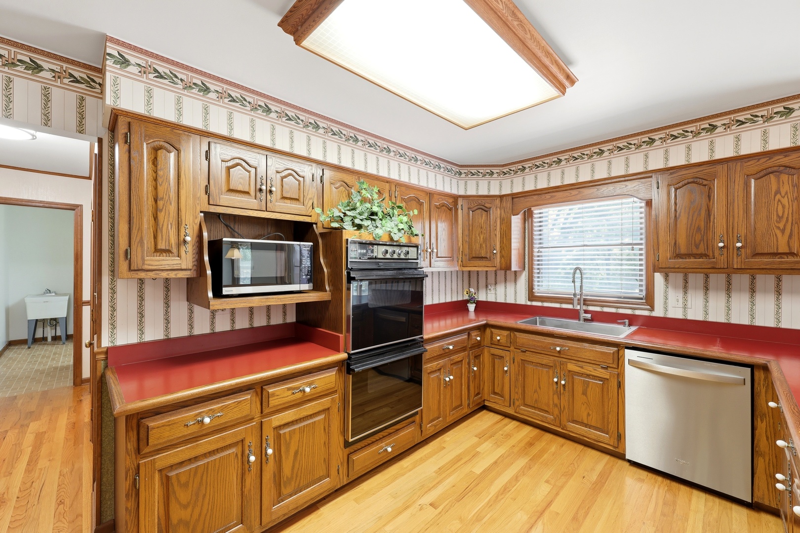 107 Roxborough Place, Inverness, IL 60010