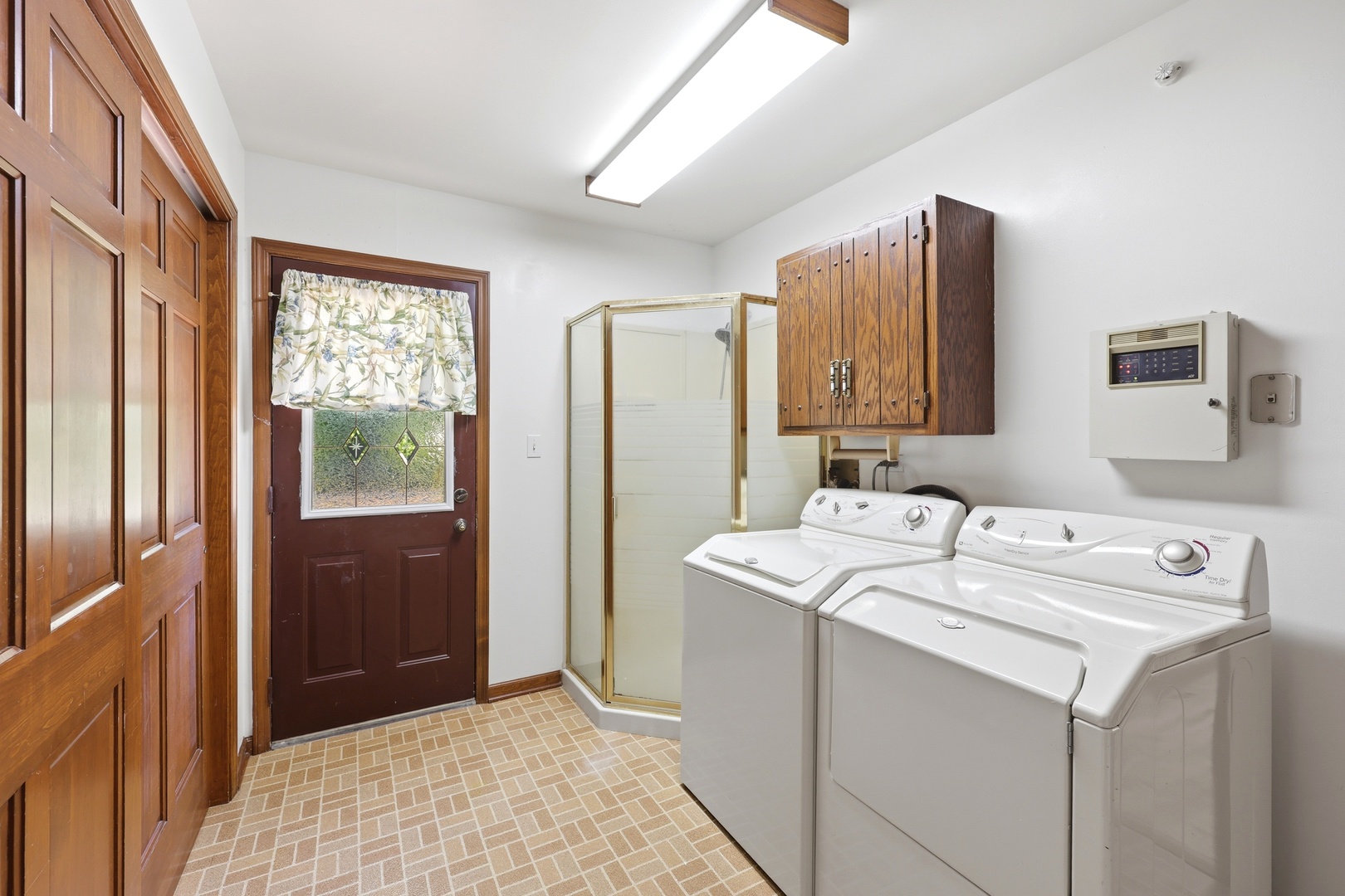 107 Roxborough Place, Inverness, IL 60010