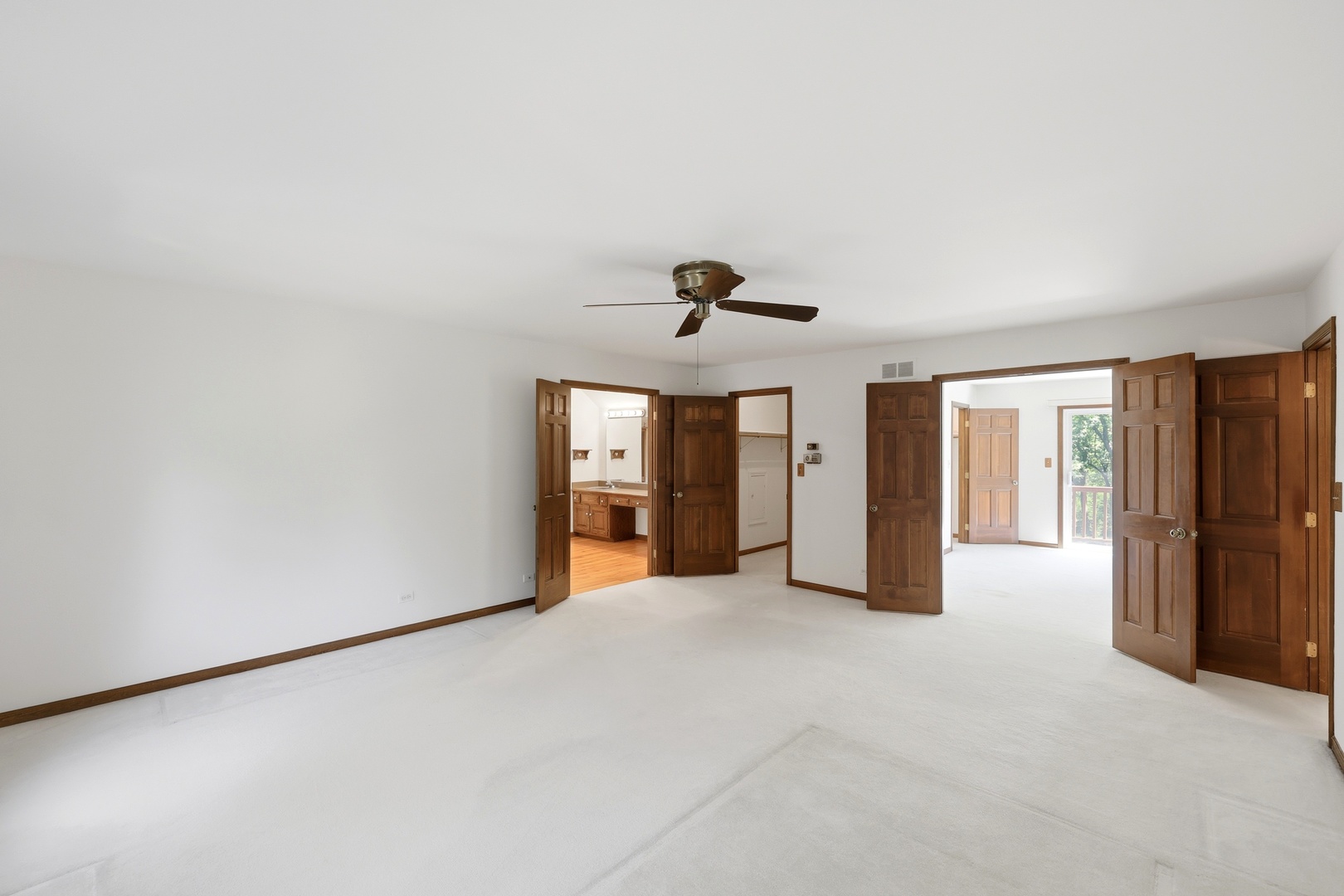 107 Roxborough Place, Inverness, IL 60010