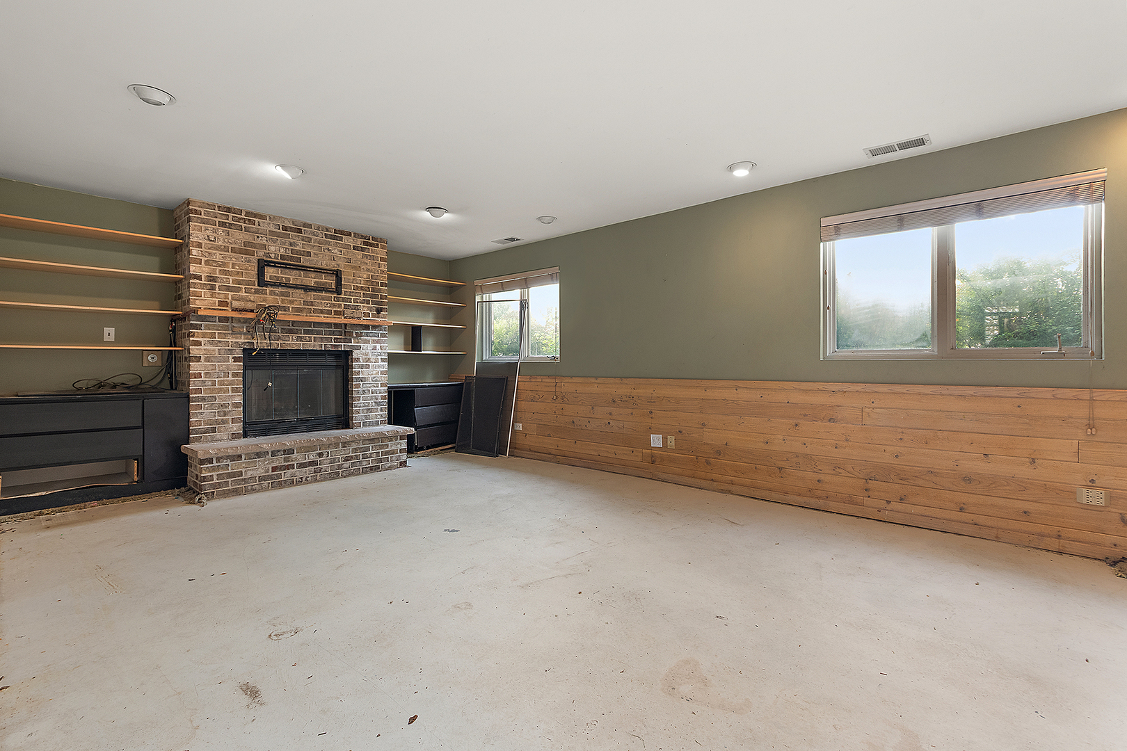 16154 85th Avenue, Tinley Park, IL 60487