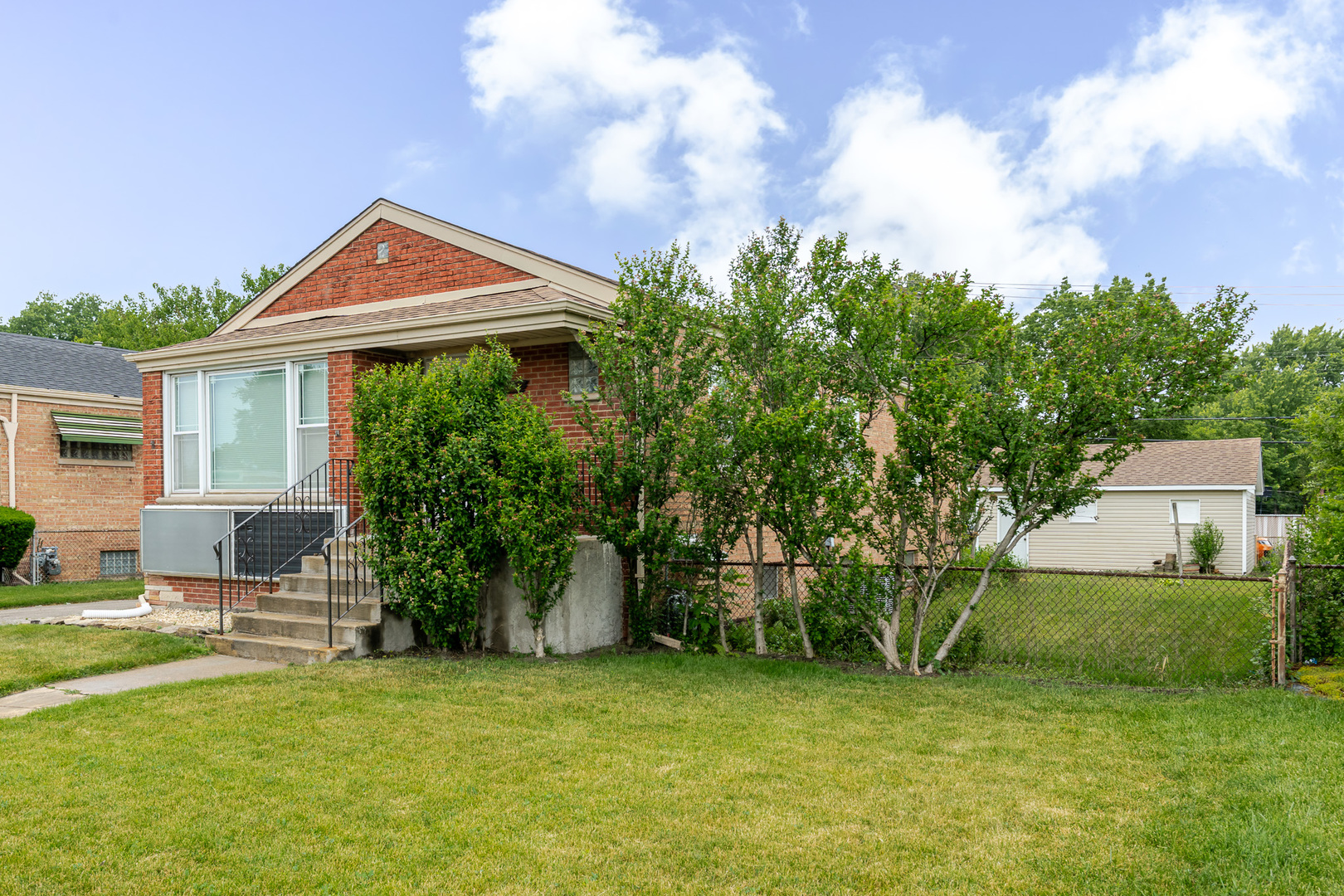 690 E Sibley Boulevard, Dolton, IL 60419