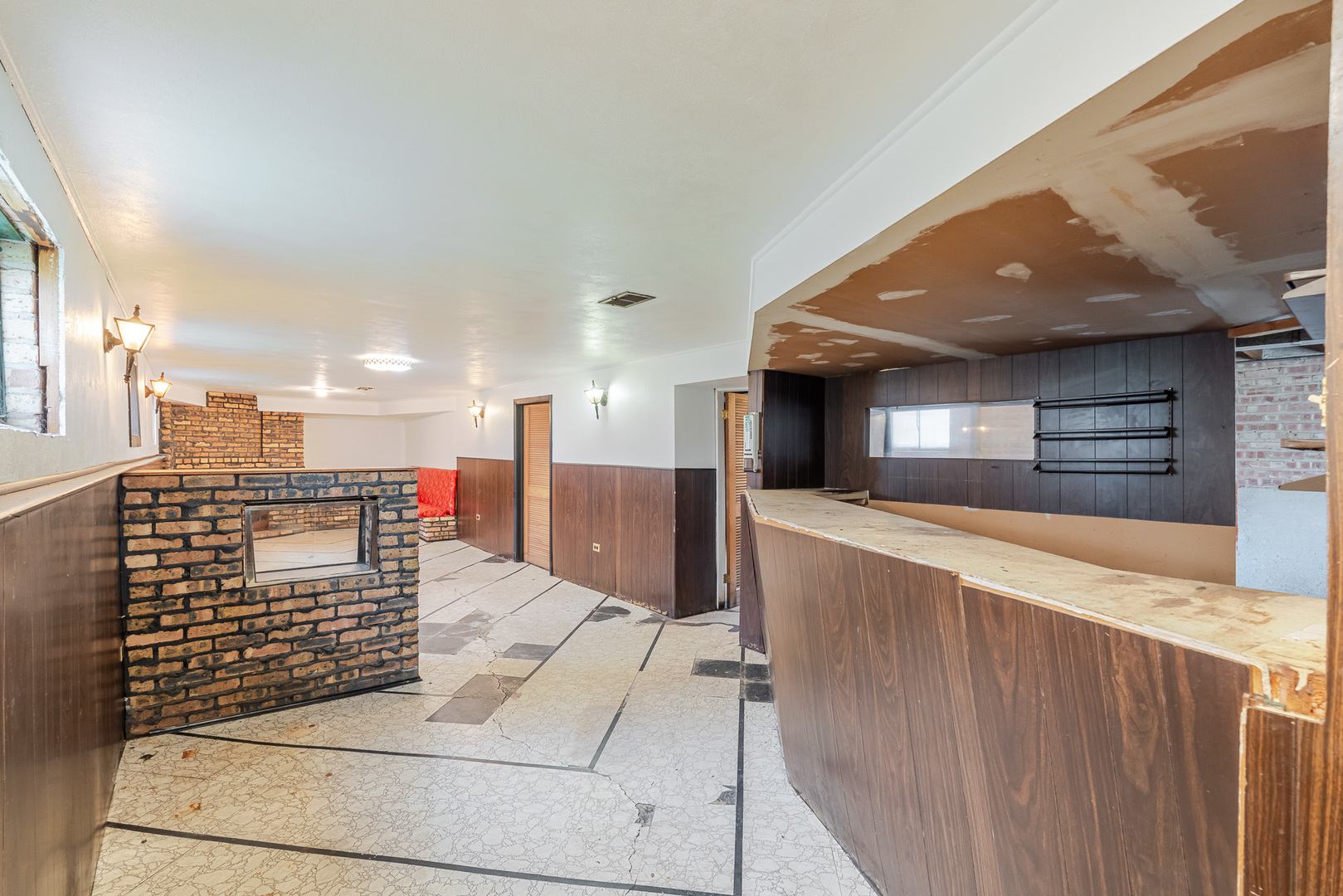 690 E Sibley Boulevard, Dolton, IL 60419