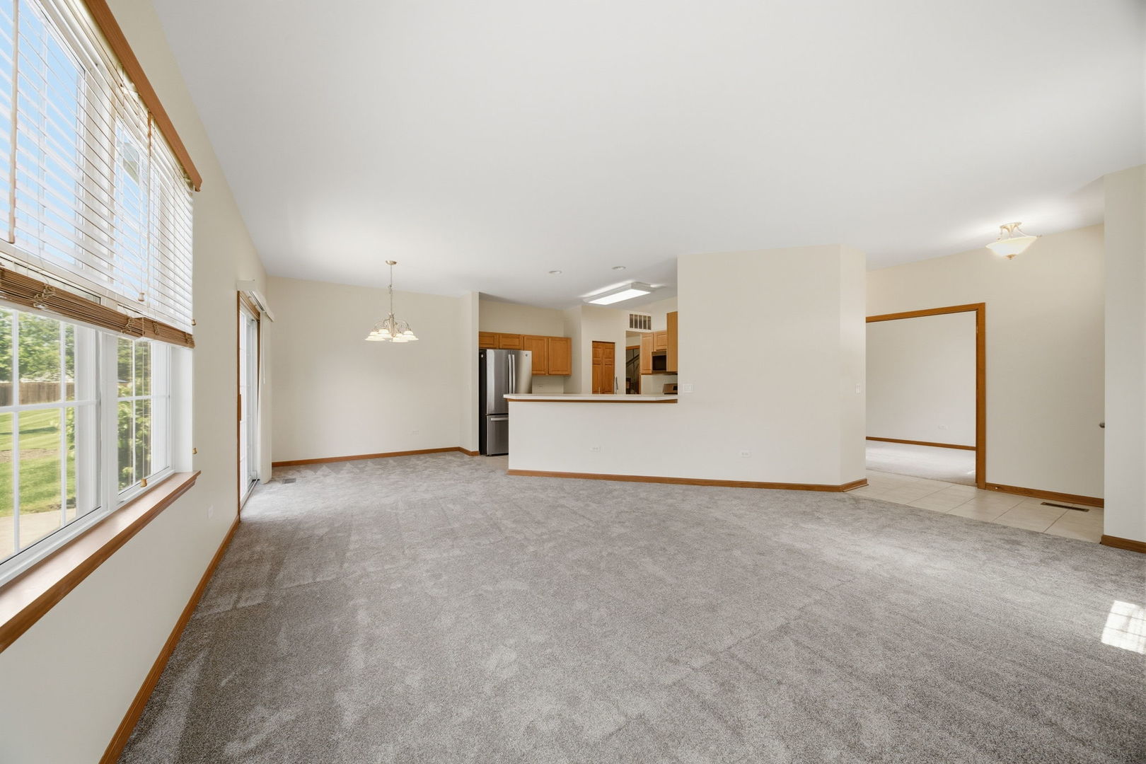 16340 Crescent Lake Drive, Crest Hill, IL 60403