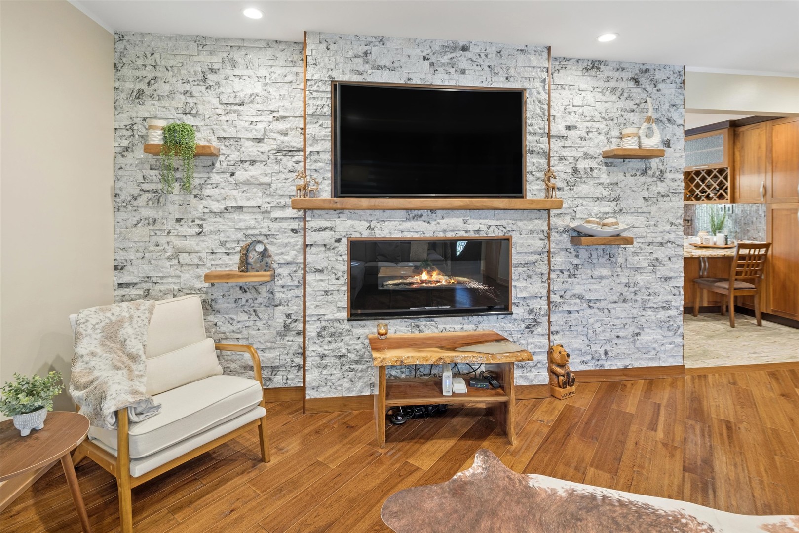 7730 BROOKHAVEN Avenue, Darien, IL 60561
