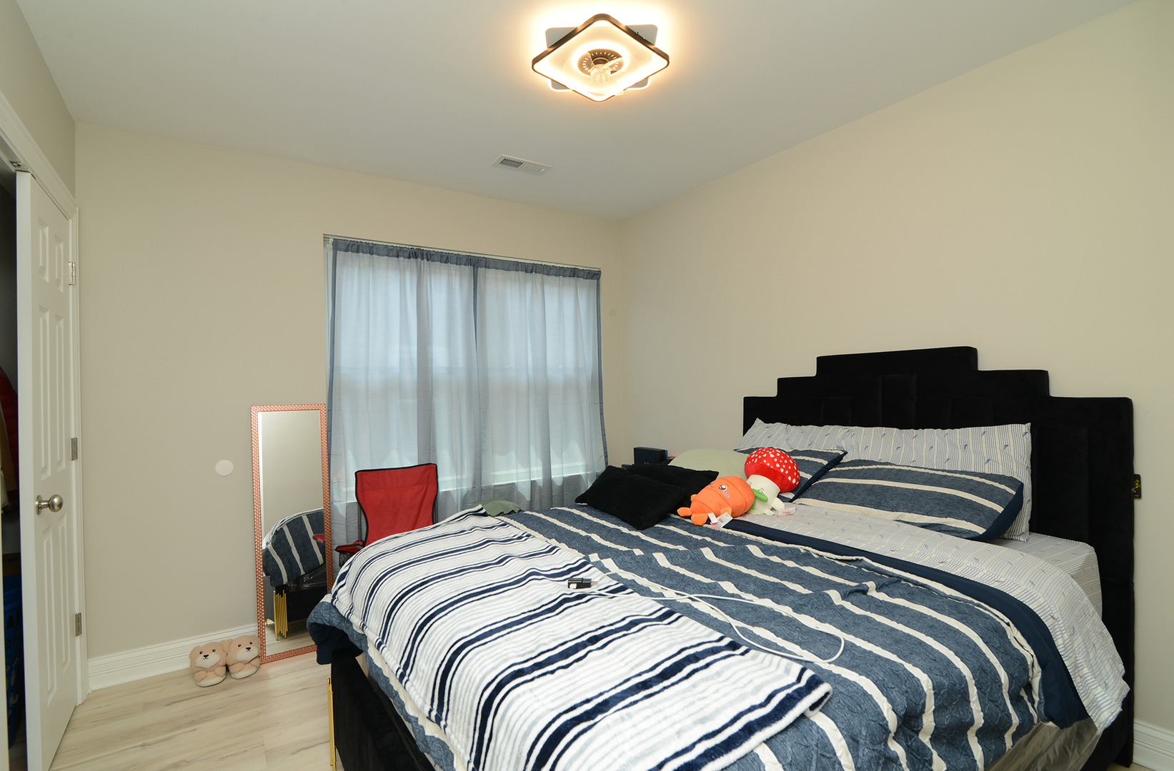 1051 N Springfield Avenue, Chicago, IL 60651