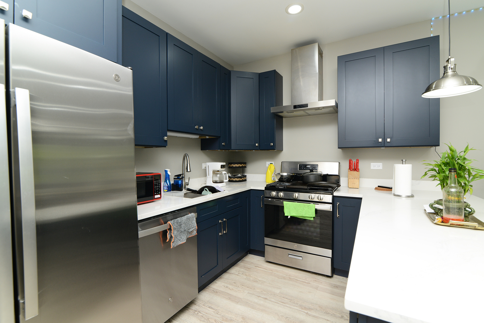 1051 N Springfield Avenue, Chicago, IL 60651