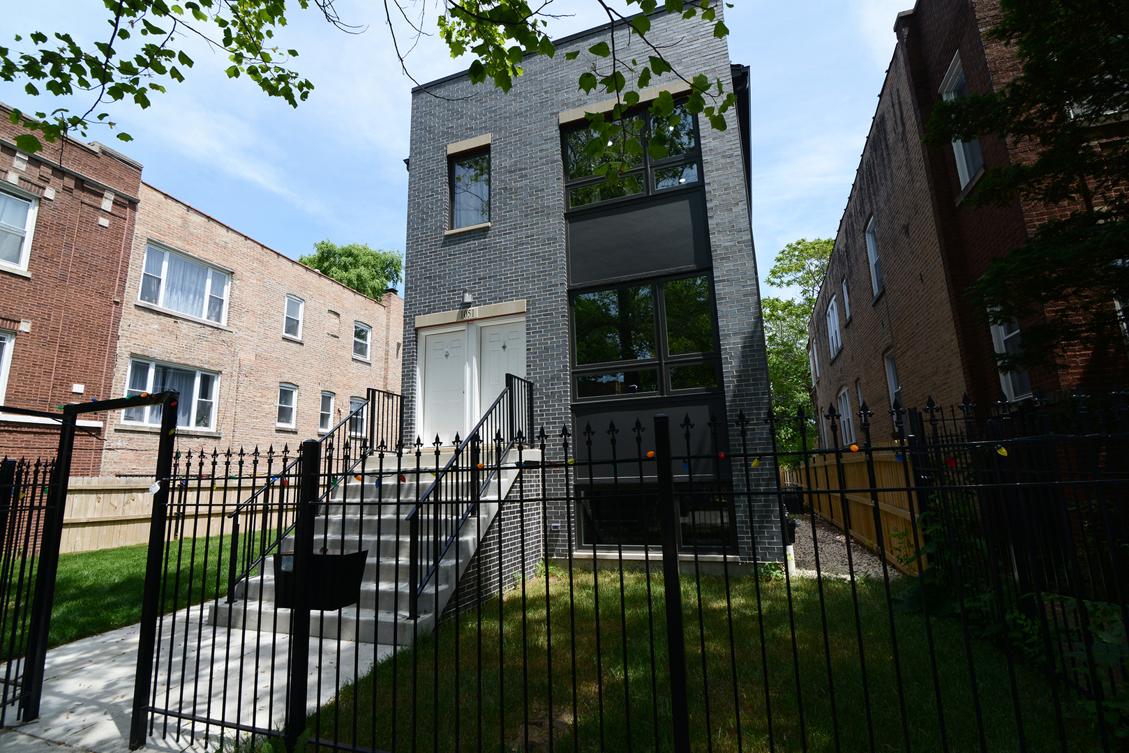 1051 N Springfield Avenue, Chicago, IL 60651