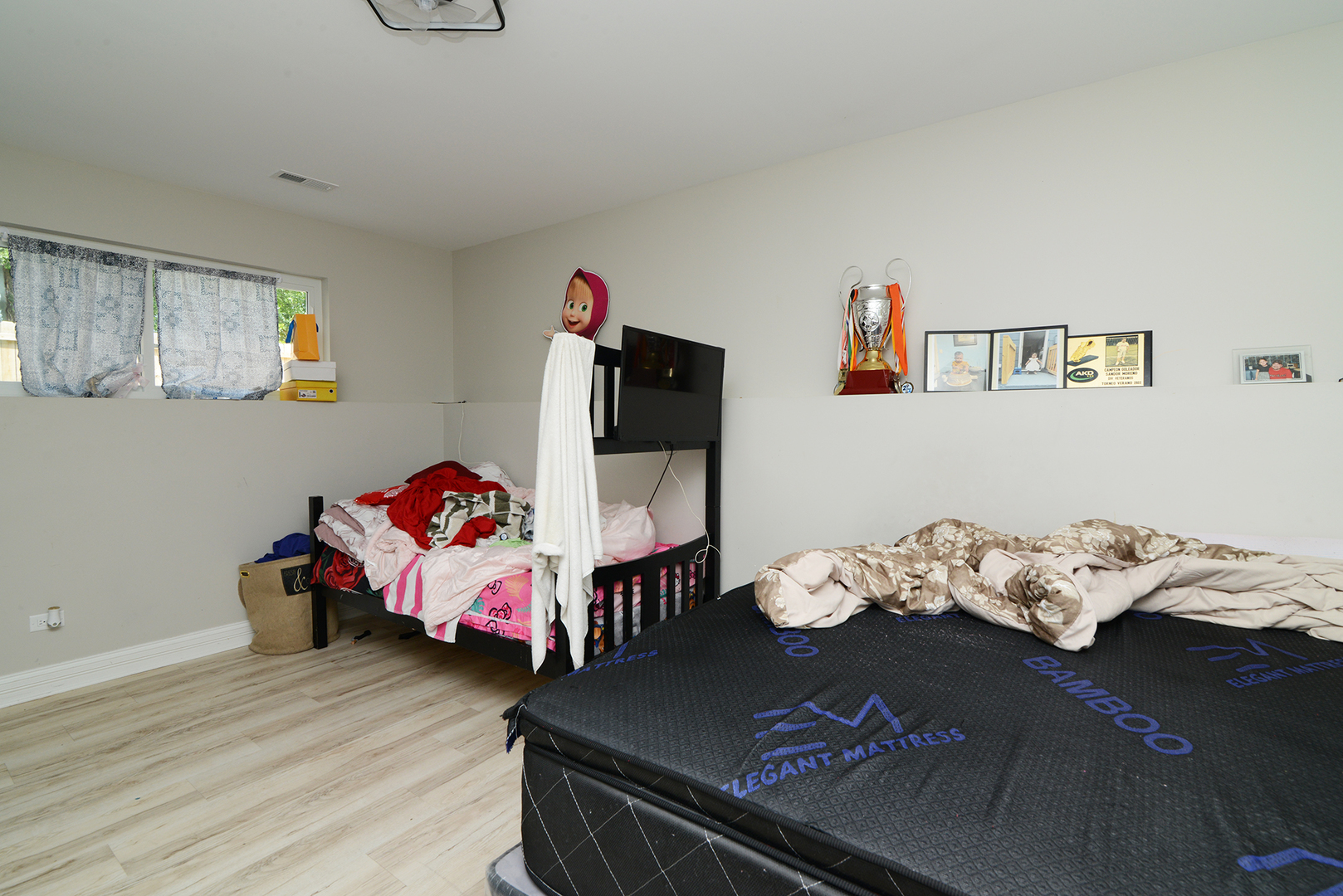 1051 N Springfield Avenue, Chicago, IL 60651