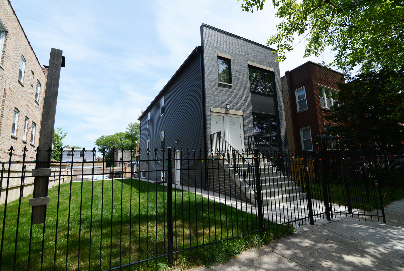 1051 N Springfield Avenue, Chicago, IL 60651