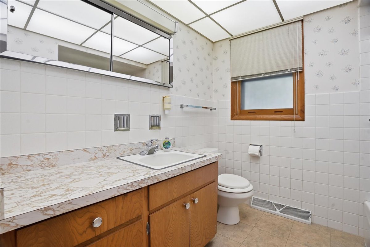 2903 Bethel Boulevard, Zion, IL 60099