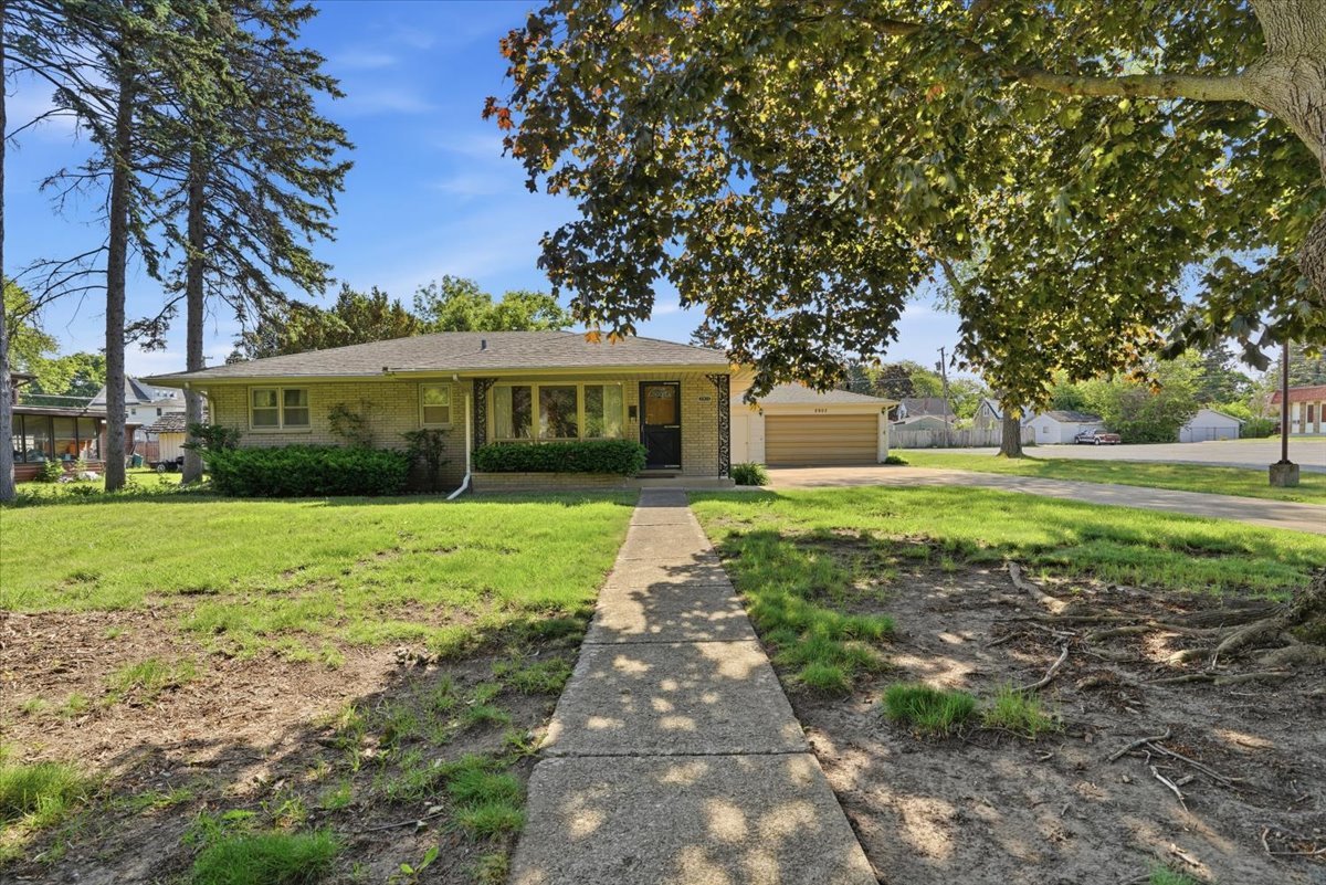 2903 Bethel Boulevard, Zion, IL 60099