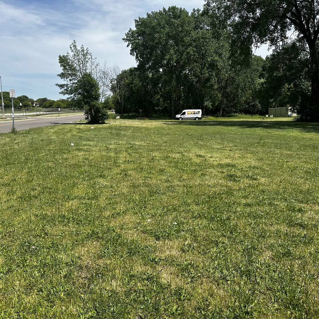 0000 Grove Street, Aurora, IL 60505