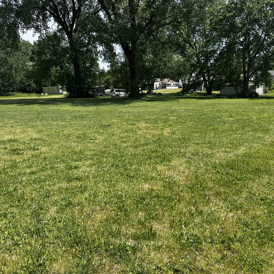 0000 Grove Street, Aurora, IL 60505