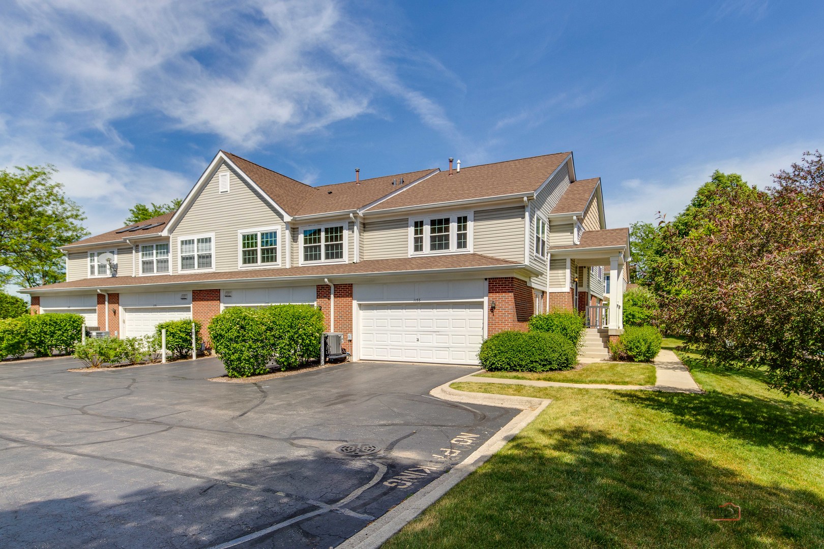 1155 georgetown Way, Vernon Hills, IL 60061