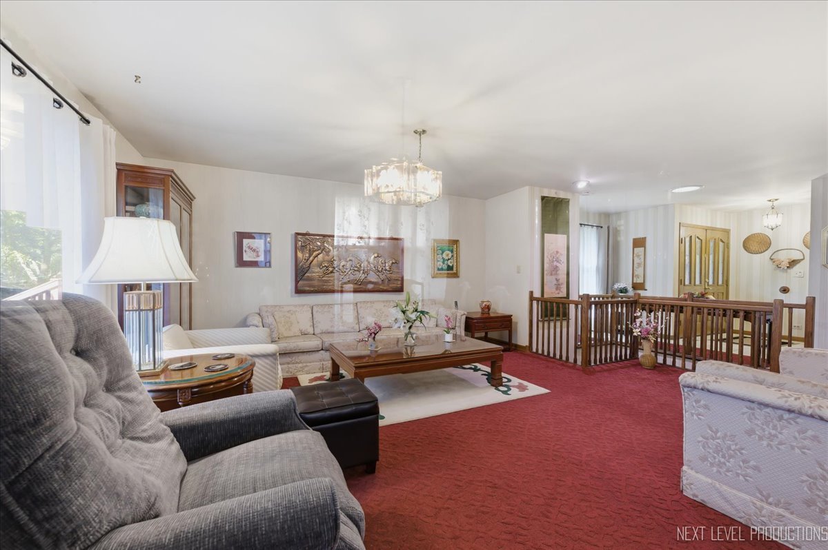 5148 Lincoln Avenue, Lisle, IL 60532