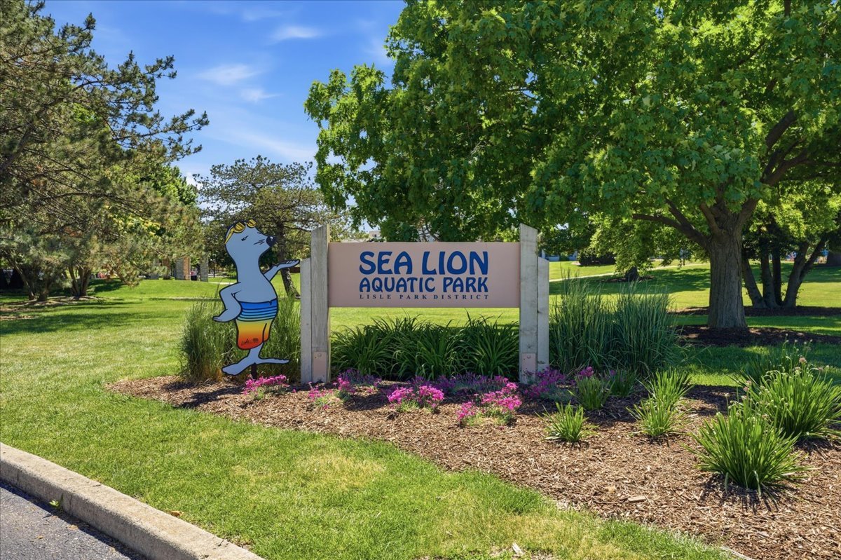 5148 Lincoln Avenue, Lisle, IL 60532