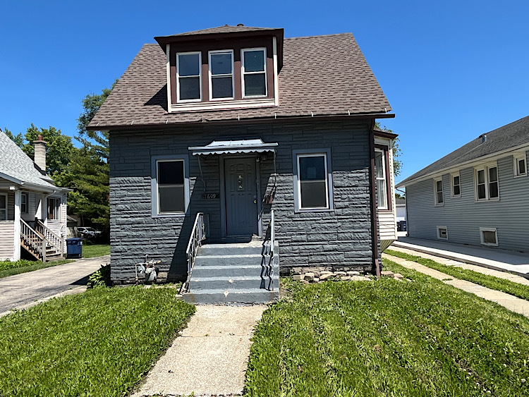 1609 S 9th Avenue, Maywood, IL 60153