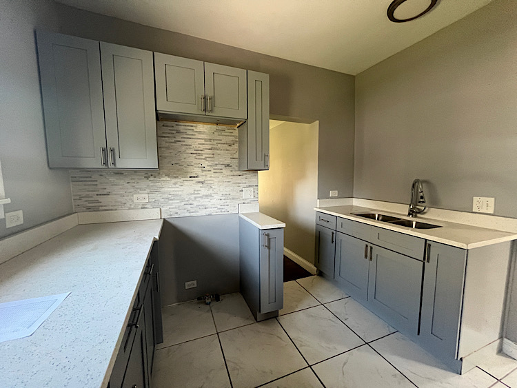 1609 S 9th Avenue, Maywood, IL 60153