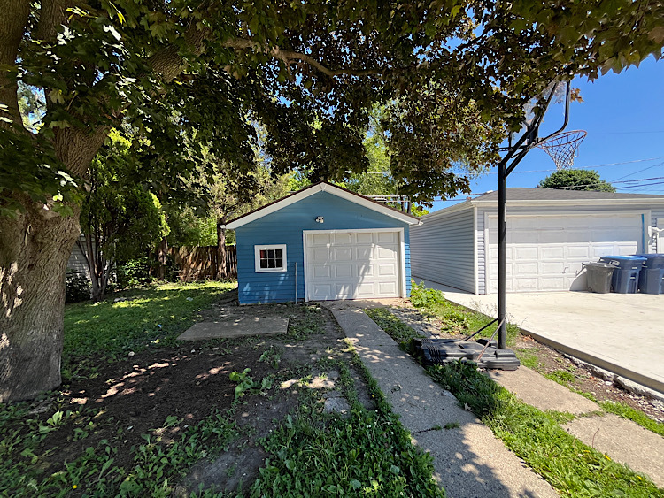 1609 S 9th Avenue, Maywood, IL 60153