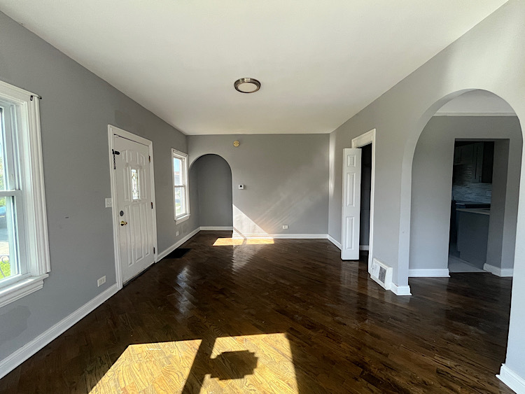 1609 S 9th Avenue, Maywood, IL 60153