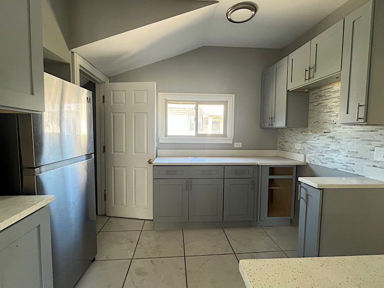 1609 S 9th Avenue, Maywood, IL 60153