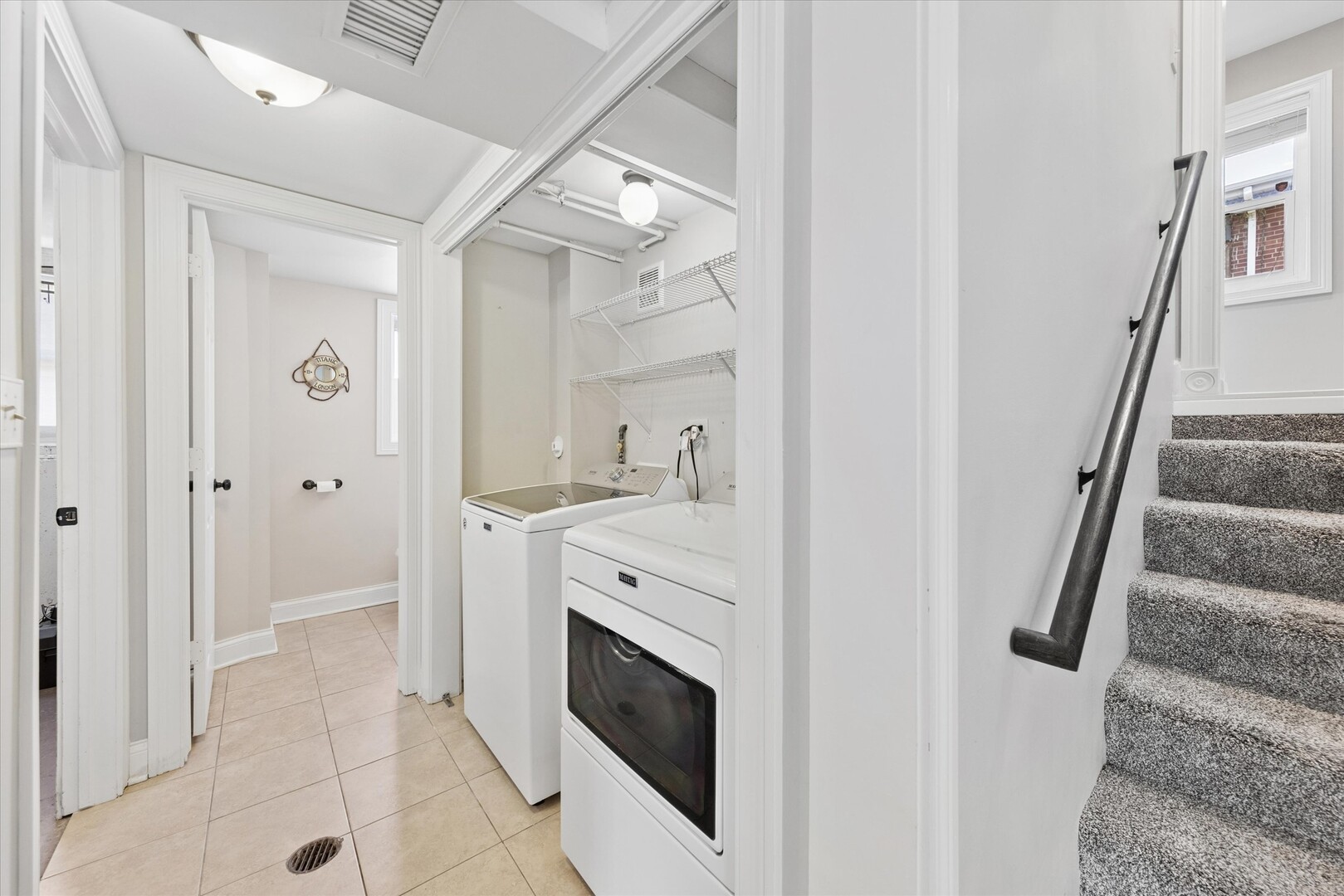 408 W Commonwealth Lane, Elmhurst, IL 60126