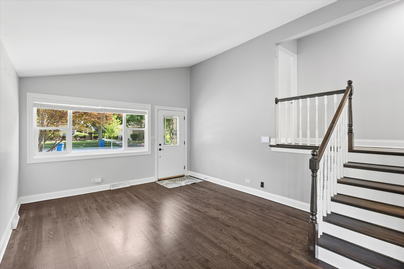 408 W Commonwealth Lane, Elmhurst, IL 60126