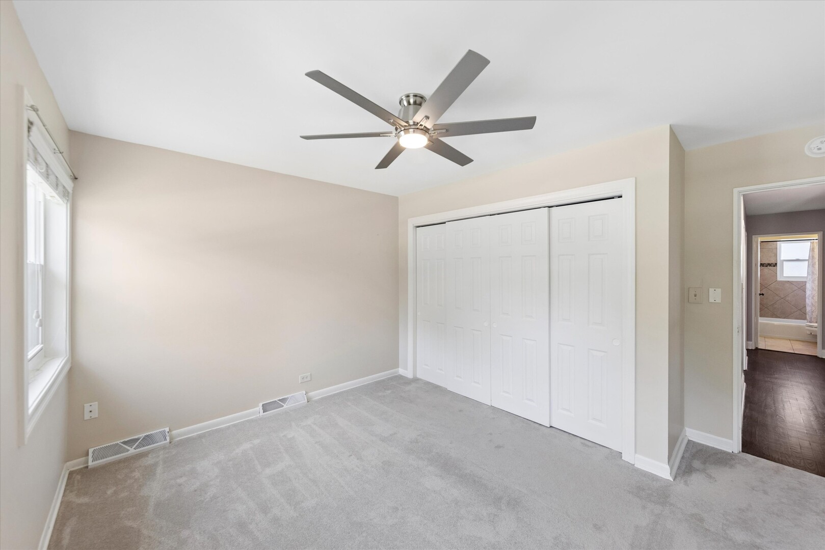 408 W Commonwealth Lane, Elmhurst, IL 60126