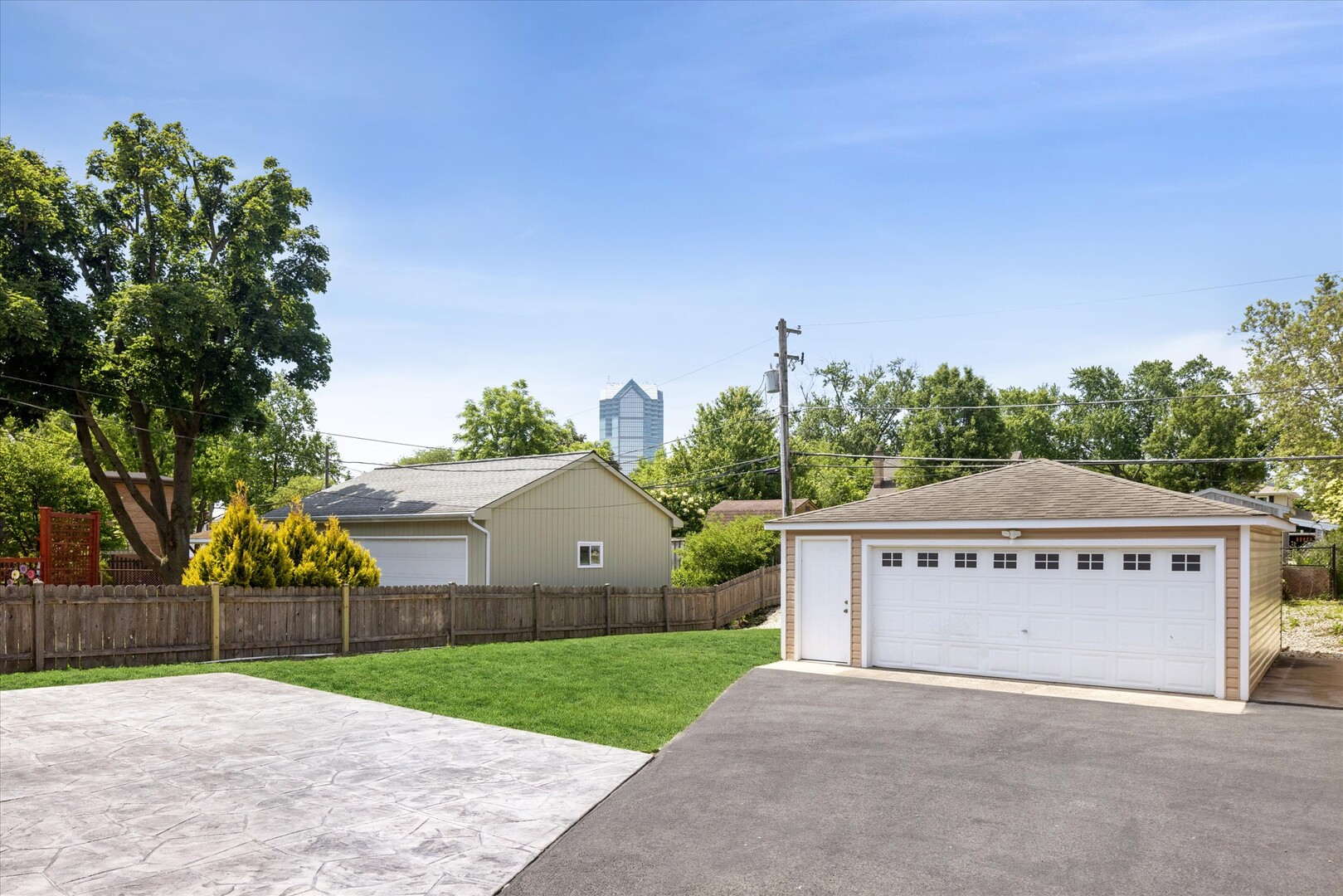 408 W Commonwealth Lane, Elmhurst, IL 60126