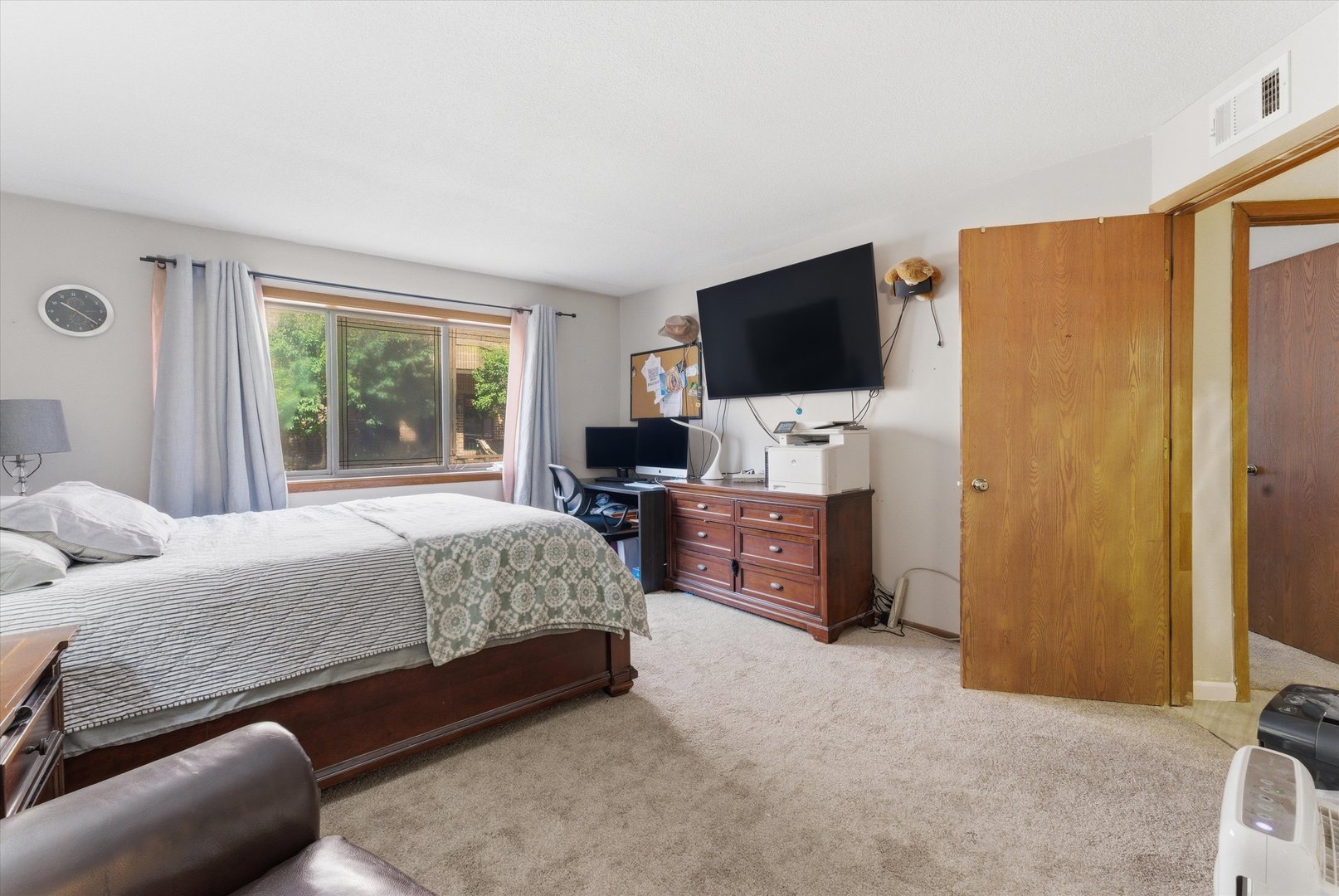 6401 Pershing Road #105, Stickney, IL 60402