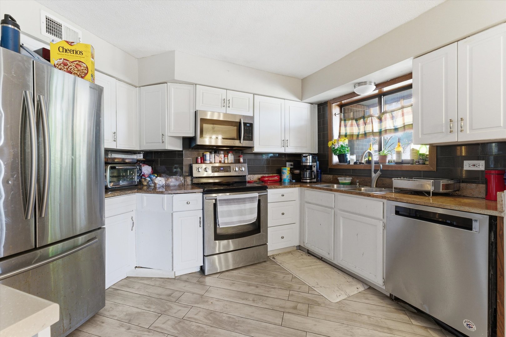 6401 Pershing Road #105, Stickney, IL 60402