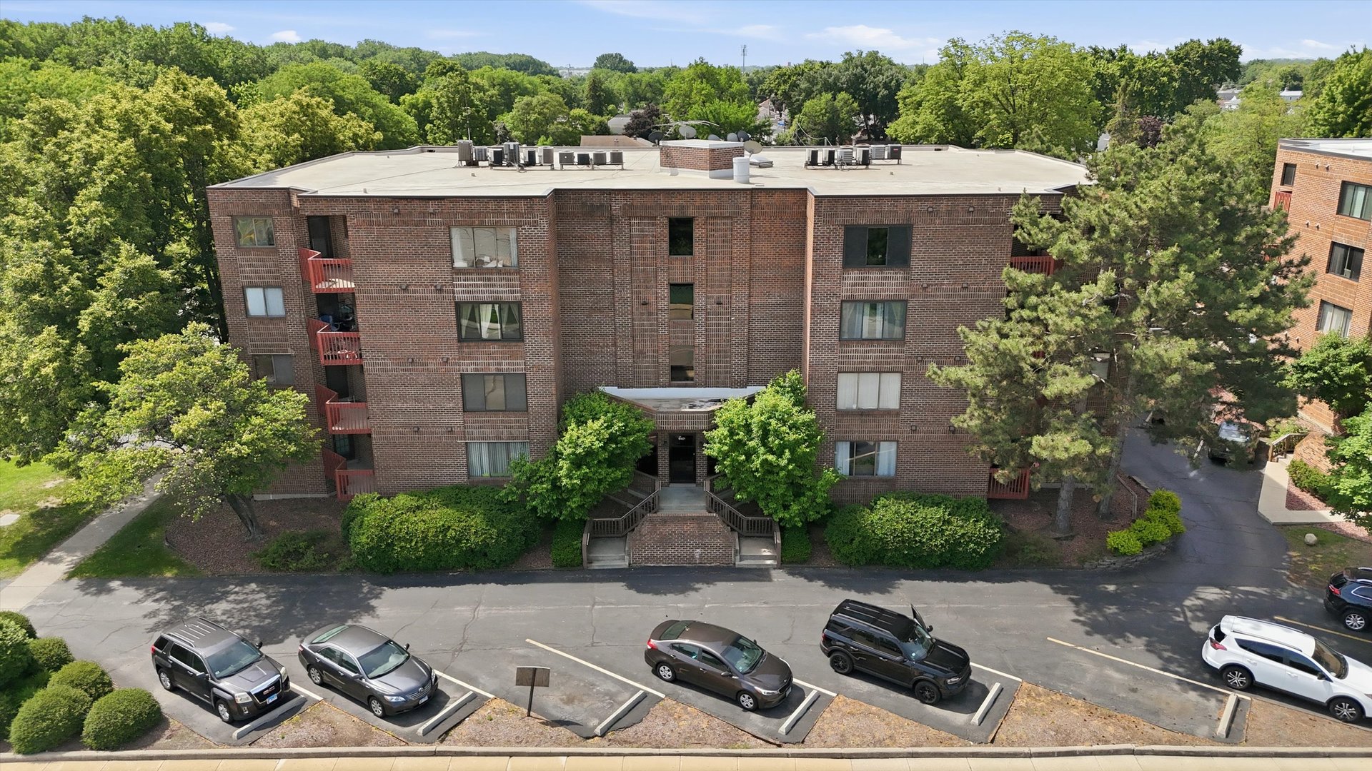6401 Pershing Road #105, Stickney, IL 60402