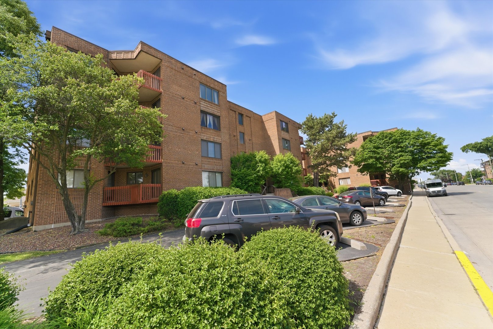 6401 Pershing Road #105, Stickney, IL 60402