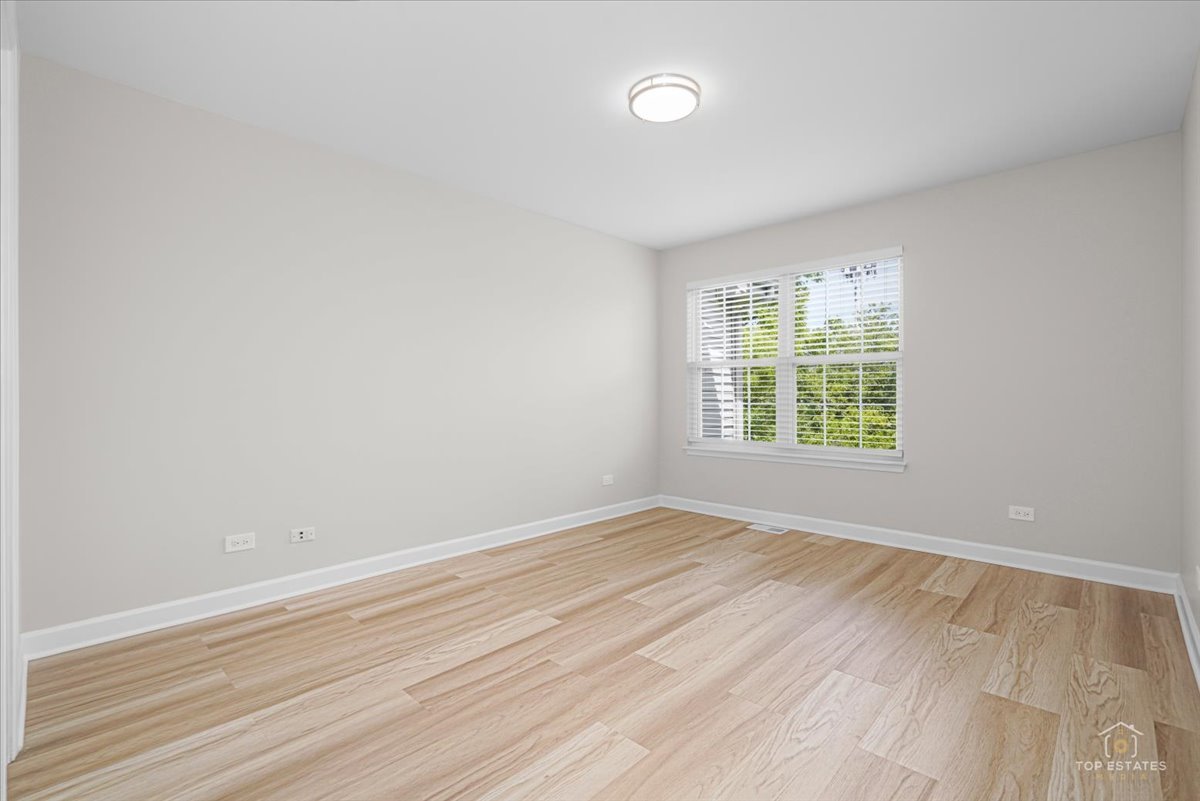 716 River Mill Parkway, Wheeling, IL 60090