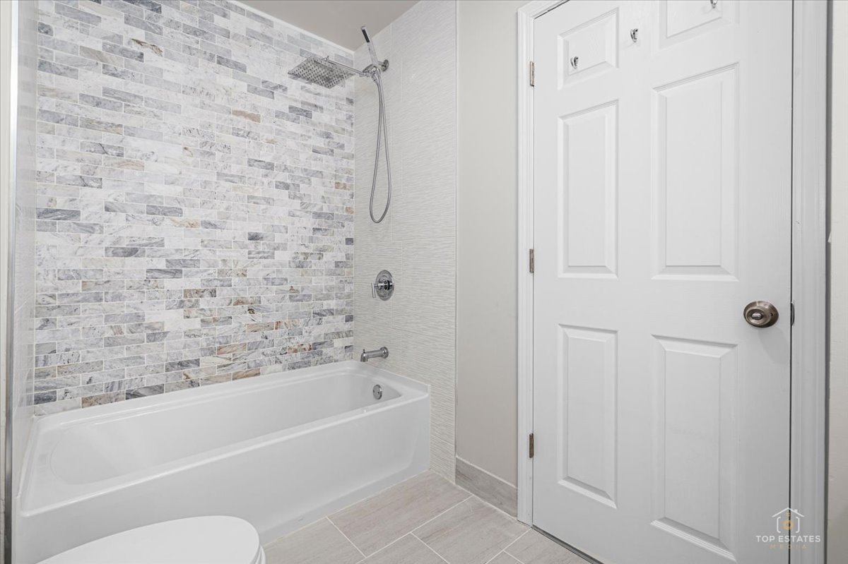 716 River Mill Parkway, Wheeling, IL 60090