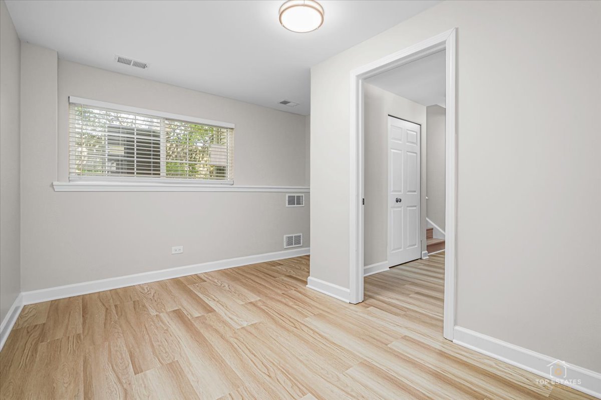 716 River Mill Parkway, Wheeling, IL 60090