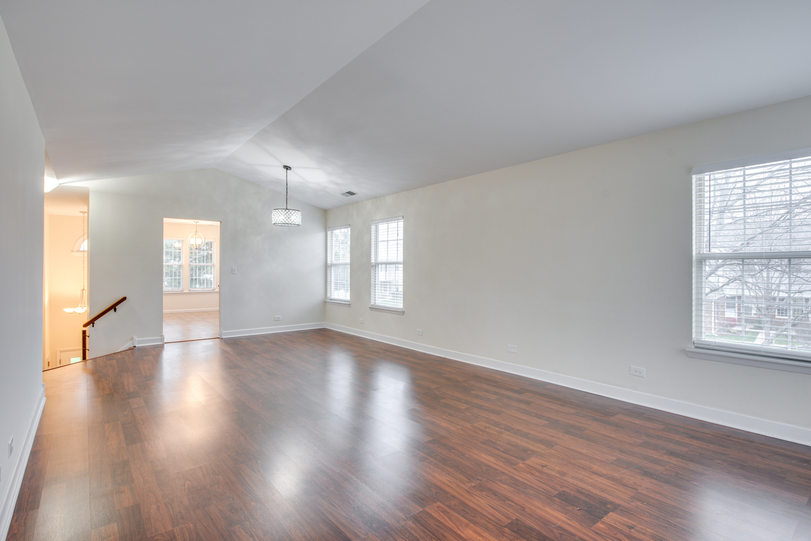 1829 QUAKER HOLLOW Lane #1829, Streamwood, IL 60107