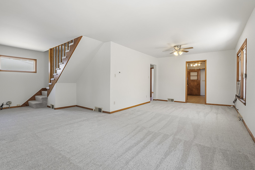 609 Greenbay Avenue, Calumet City, IL 60409
