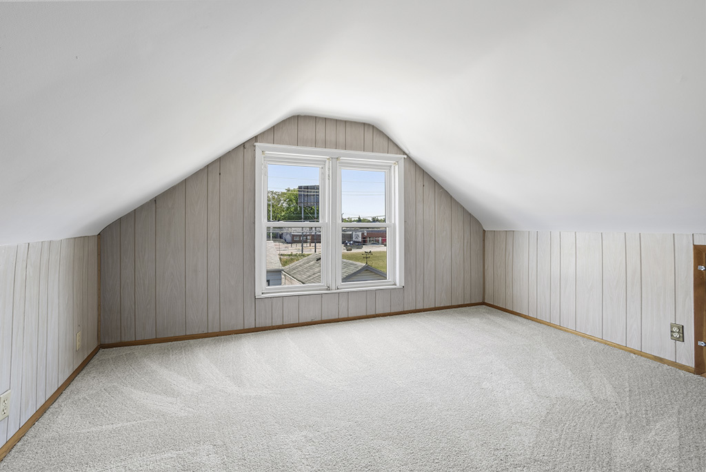 609 Greenbay Avenue, Calumet City, IL 60409