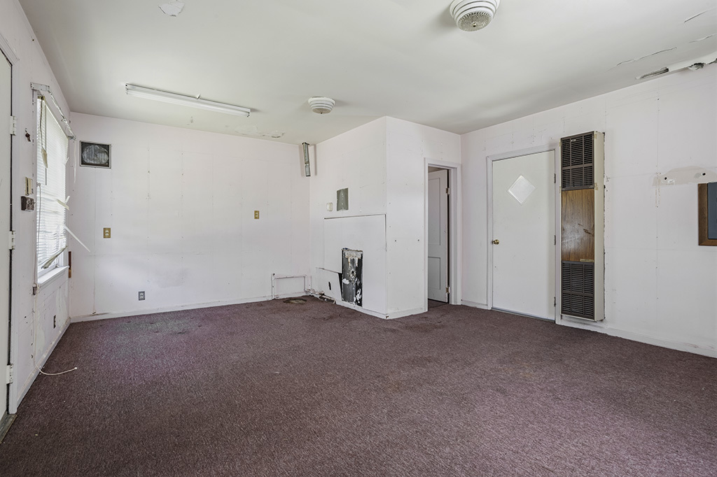 609 Greenbay Avenue, Calumet City, IL 60409