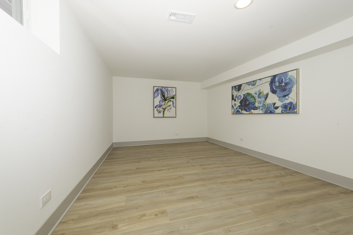 12616 S Lincoln Street, Calumet Park, IL 60827
