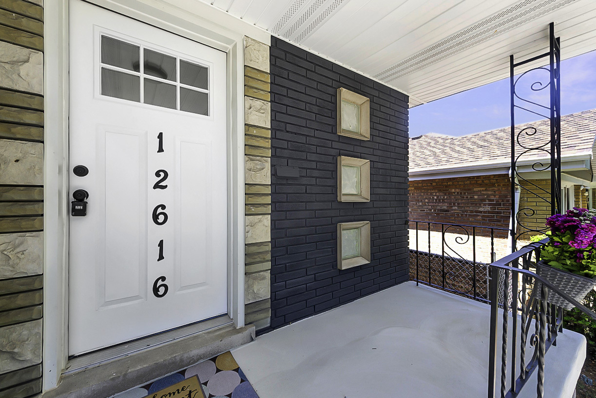 12616 S Lincoln Street, Calumet Park, IL 60827